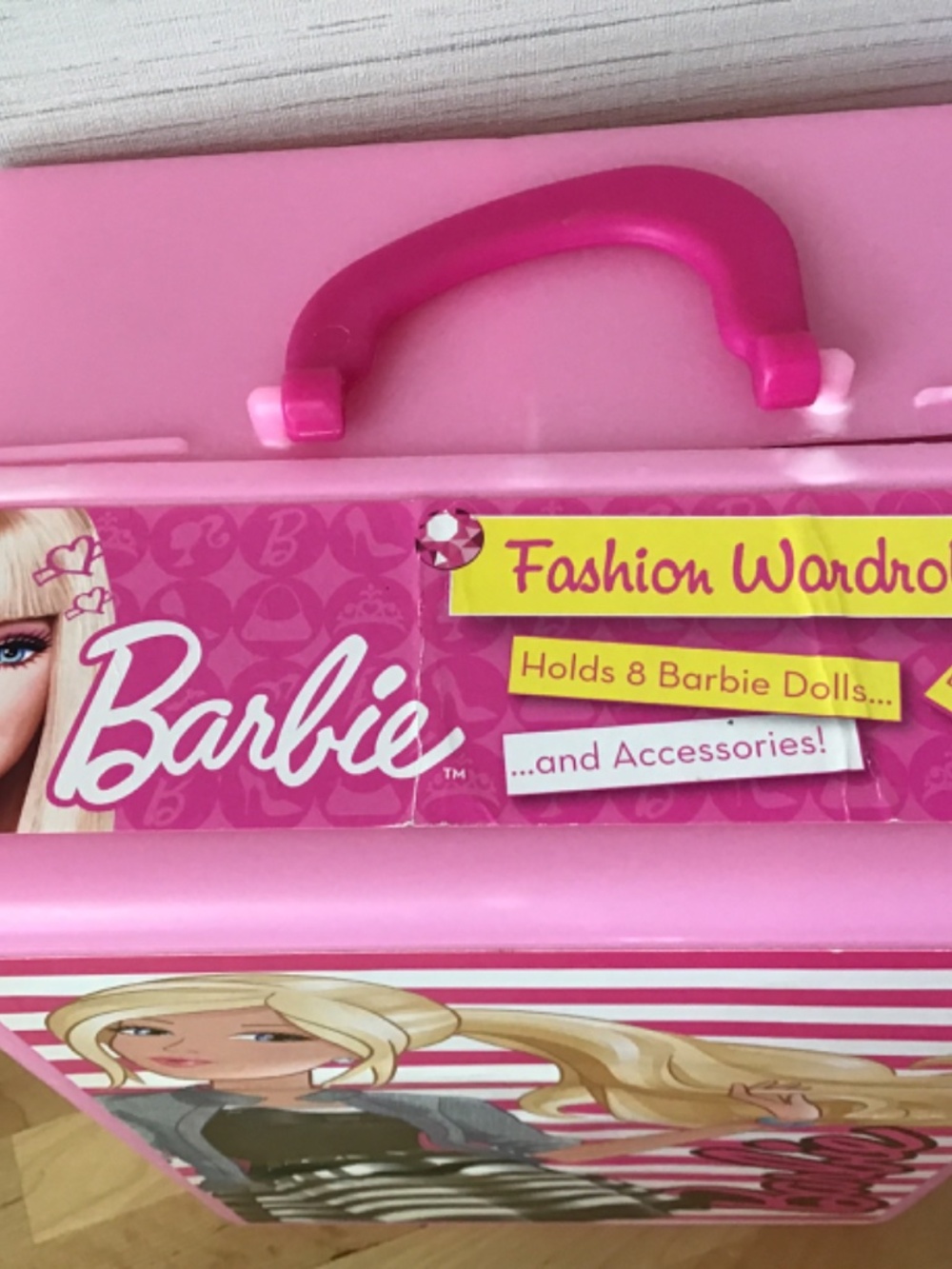 Barbie Doll and Wardrobe - Picture 14 of 16